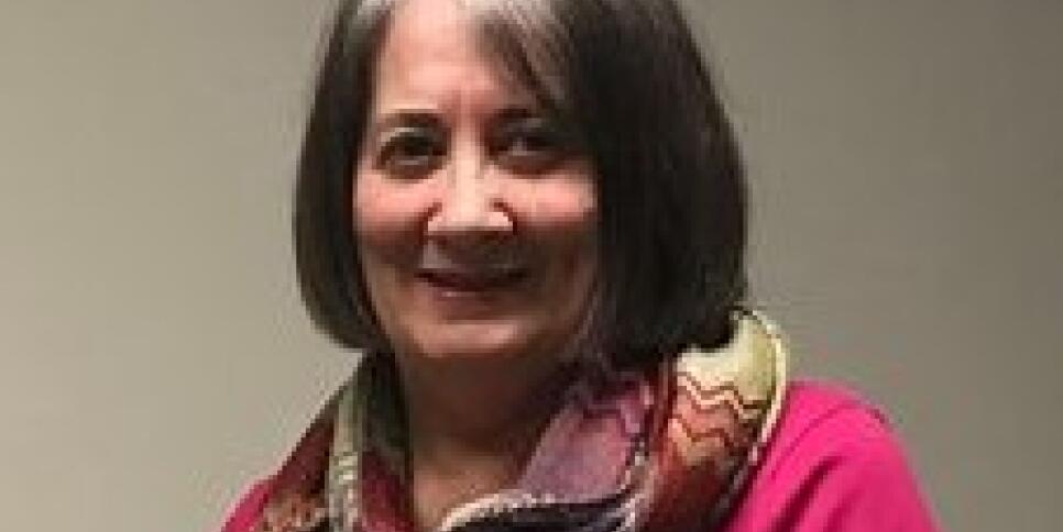 ann head and shoulder 